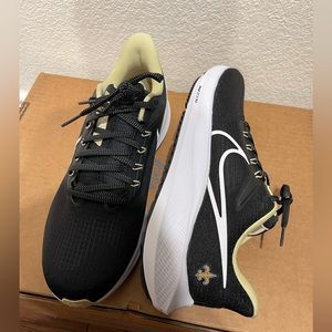 Size 11 - Nike Air Zoom Pegasus 39 x NFL New Orleans Saints 2022